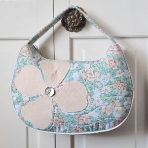 NEW Pastel Floral Applique Handbag